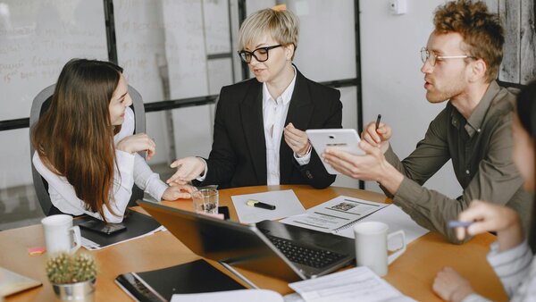 Übertragungen von E‑Commerce-Unternehmen bei Unternehmensnachfolge