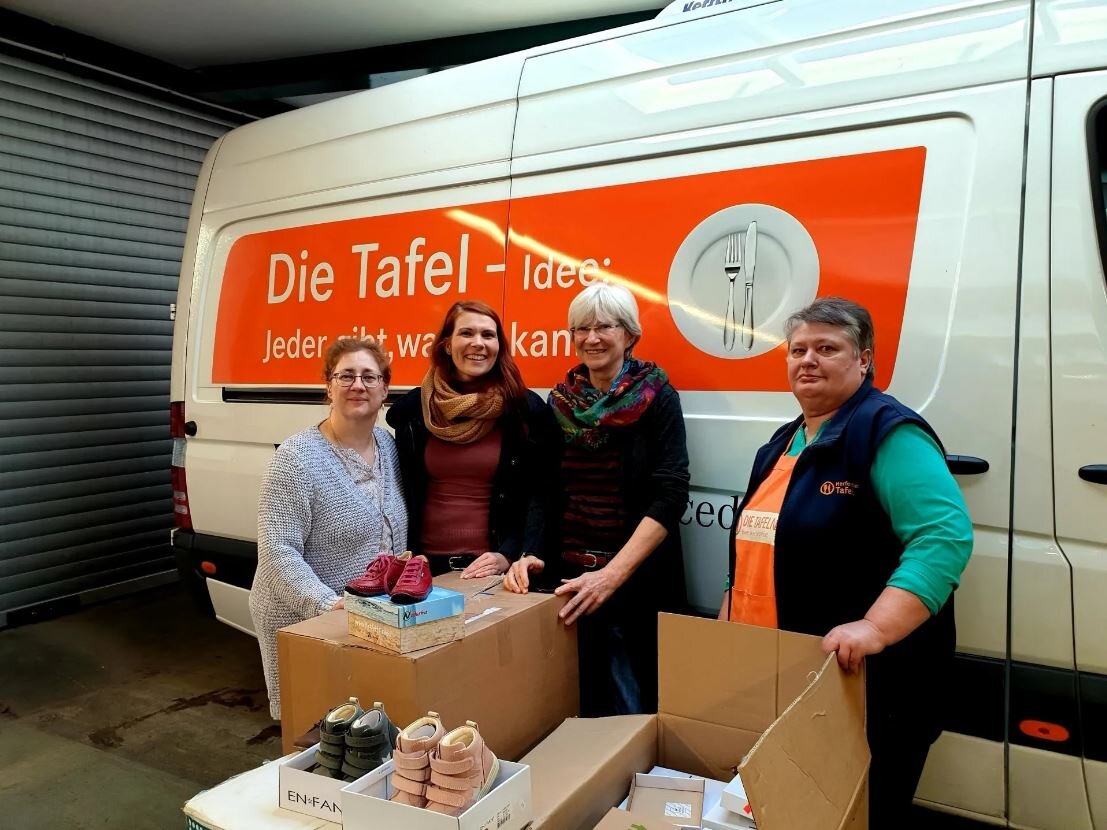 GTK Scotti Kinderglück übergibt Spenden an die Herforder Tafel